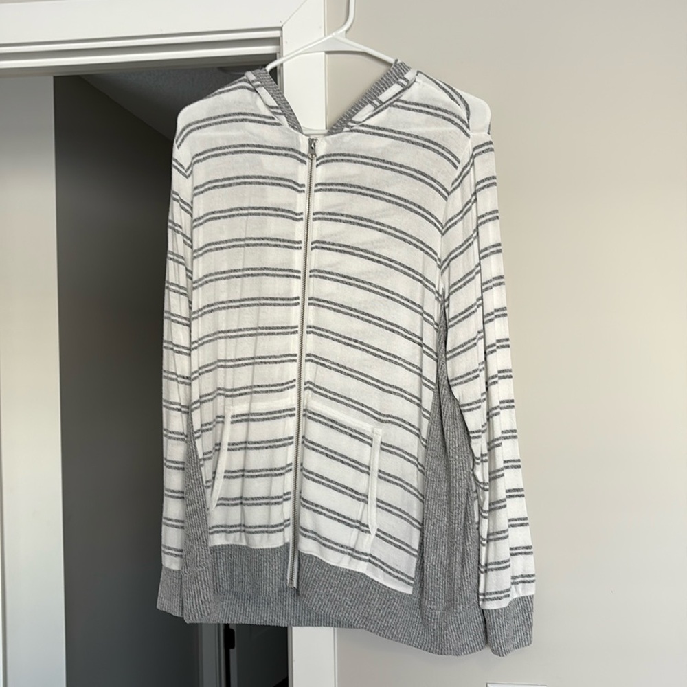 Cute, soft zip up with pockets, hood!